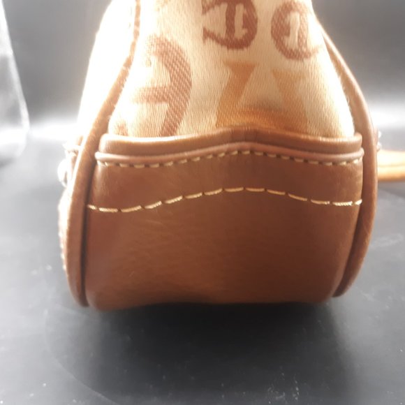 Etienne Aigner Signature Logo Handbag - Picture 12 of 12